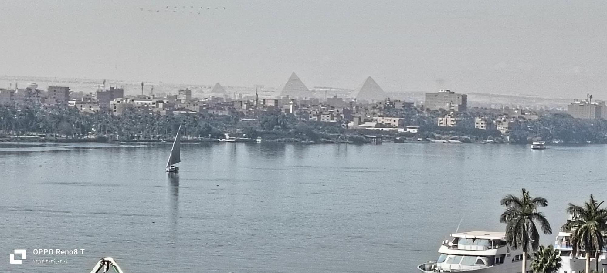 فندقيه فاخرة بمنطقة المعادى صف اول جميع الغرف تطل على النيل A Luxury In Maadi, First Row. Overlook The Nile Le Caire